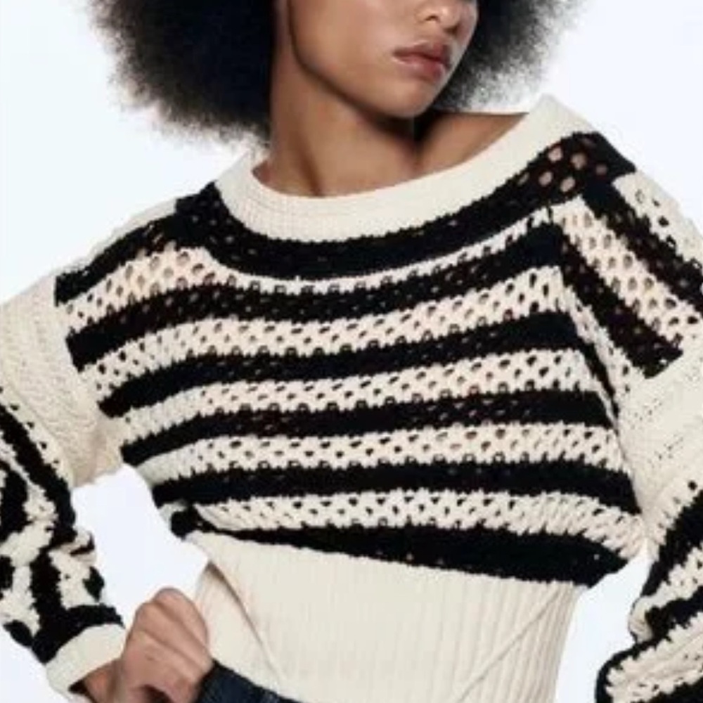ZARA Black & Ecru Limited Edition Striped Sweater Jumper Size Large Gently Used - Picture 2 of 11